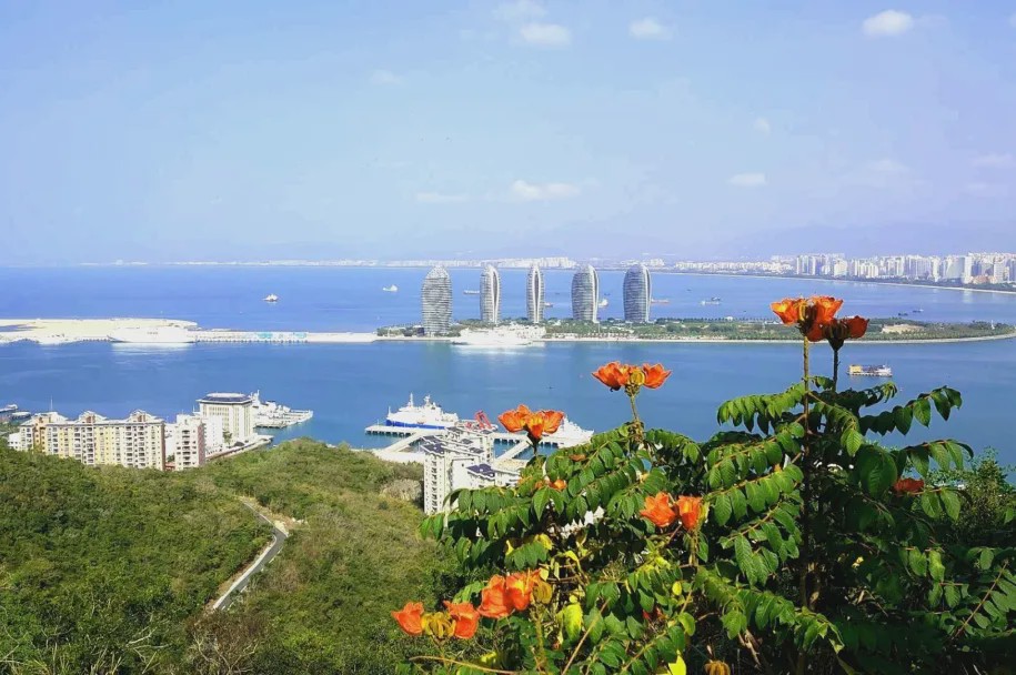 海南热带宝地，自然与人文探秘之旅