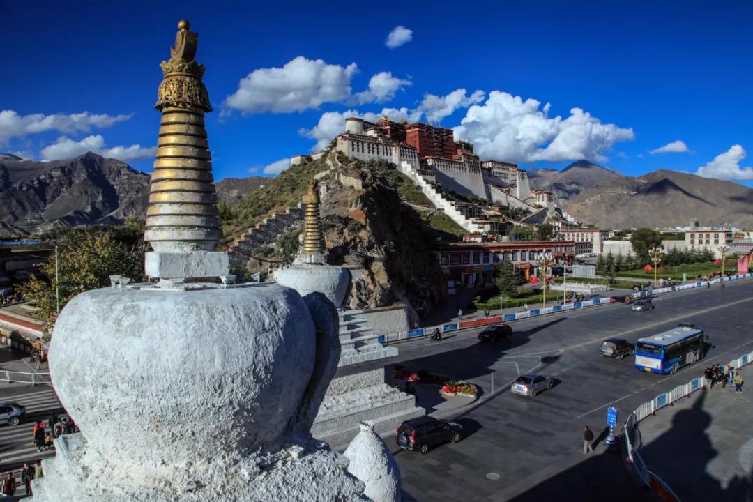 致敬西藏，领导、教师与学子共聚一堂